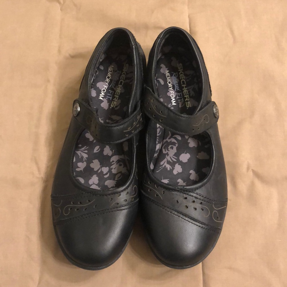 Skechers Mary Jane Size 8